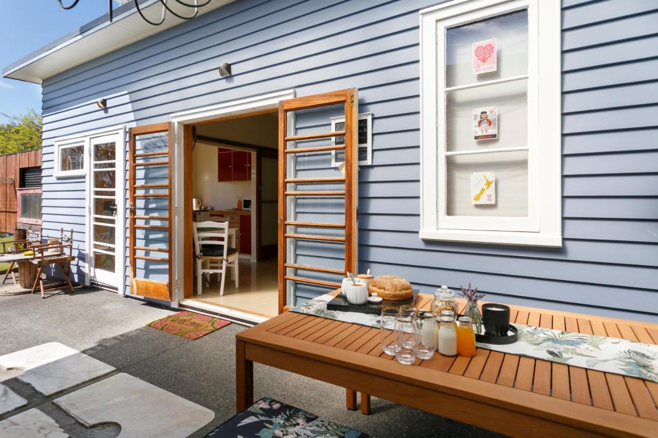 Studio Cottage - Walk To The Lake & Town Lago Lago Taupo Esterno foto